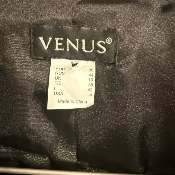 Venus Multicolor Faux Fur Jacket. Size 4 - Picture 5 of 6